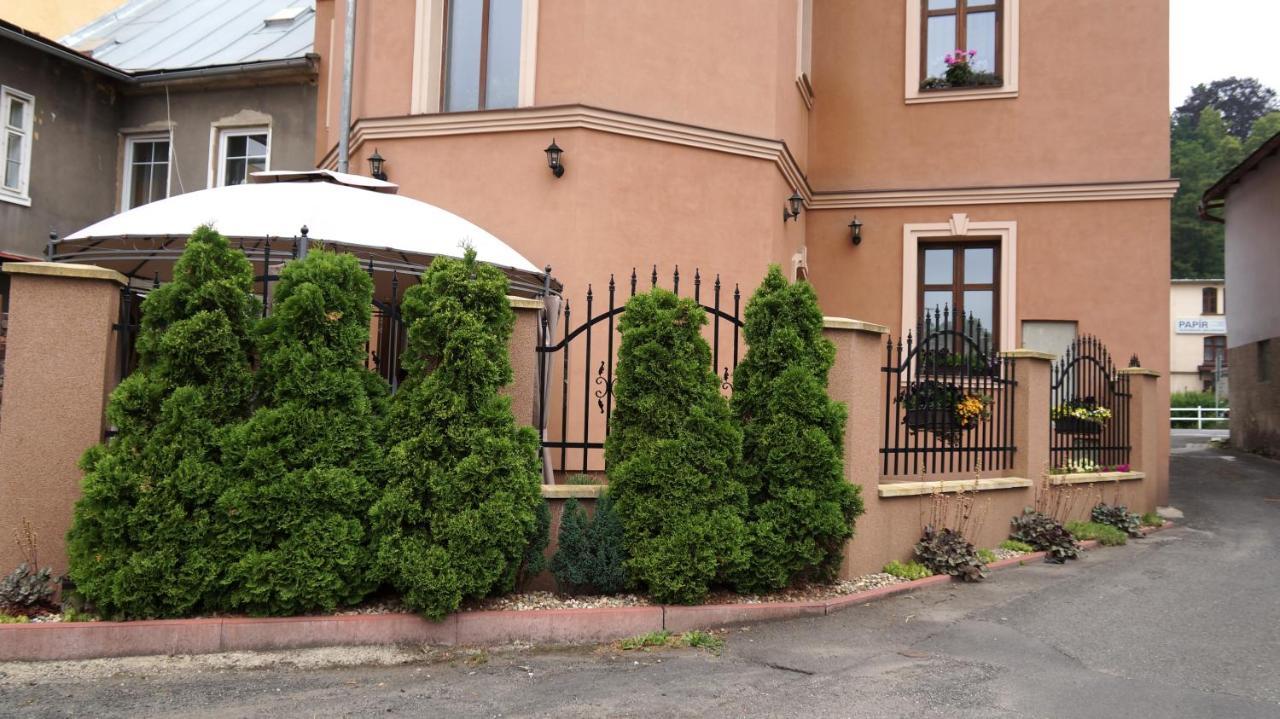 Апартаменты U Salonu Virginia Ческа-Каменице Экстерьер фото